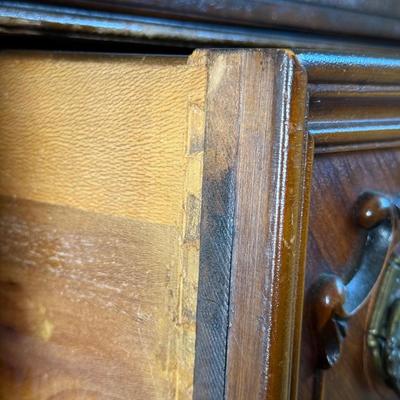 LOT 9X: Vintage Tallboy Dresser