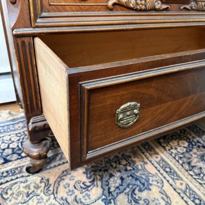 LOT 9X: Vintage Tallboy Dresser
