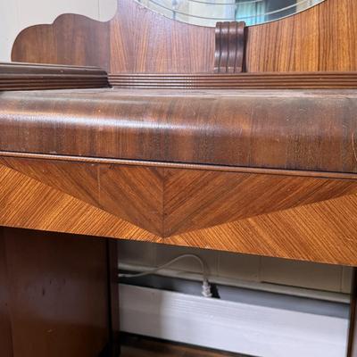 LOT 13X: Vintage Vanity w/ Circle Mirror & Bench