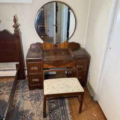 LOT 13X: Vintage Vanity w/ Circle Mirror & Bench