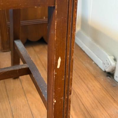 LOT 13X: Vintage Vanity w/ Circle Mirror & Bench