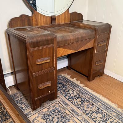 LOT 13X: Vintage Vanity w/ Circle Mirror & Bench