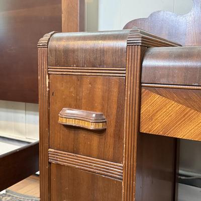 LOT 13X: Vintage Vanity w/ Circle Mirror & Bench