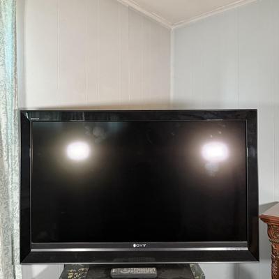 LOT 18Y: Sony Bravia TV Model KDL-46V3000