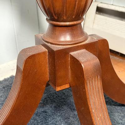 LOT 22Y: Vintage Brass Footed Circle Side Table w/ Matching Ceramic Table Lamps