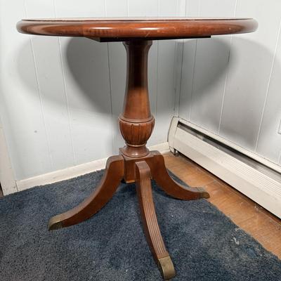 LOT 22Y: Vintage Brass Footed Circle Side Table w/ Matching Ceramic Table Lamps