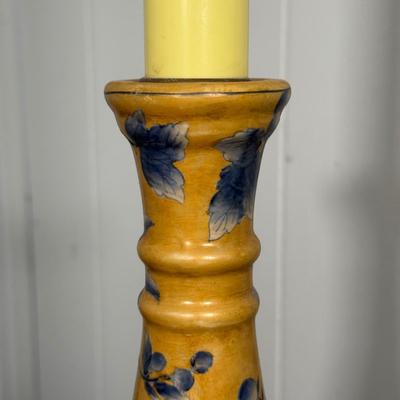 LOT 22Y: Vintage Brass Footed Circle Side Table w/ Matching Ceramic Table Lamps