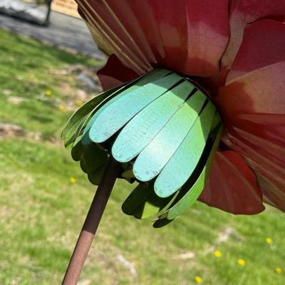 LOT 29: Beautiful Metal Yard Decor, Plant Stand & Garden Stake Flower Torch