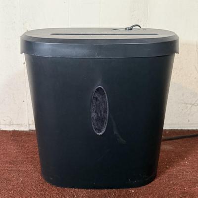 LOT 35B: HP DeskJet D1520, Cannon Printer K10377 & Omnitech Paper Shredder