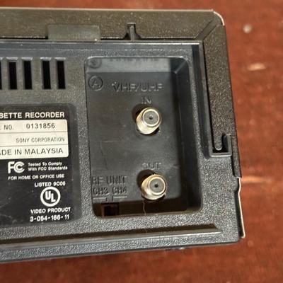 LOT 39B: Sony Video Cassette Recorder SLV-478
