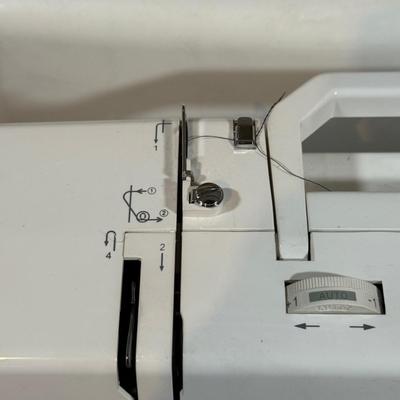 LOT 49B: Singer 7463 Sewing Machine w/ Sewing Table, Thread & More