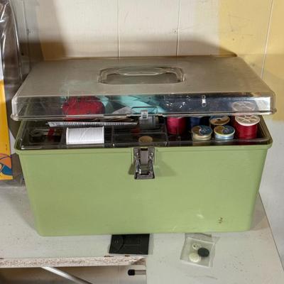 LOT 49B: Singer 7463 Sewing Machine w/ Sewing Table, Thread & More