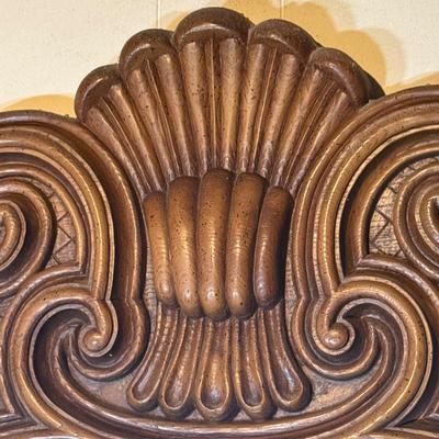 LOT 121B: Vintage Carved Wooden Frame Wall Mirror