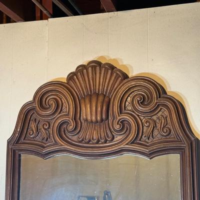LOT 121B: Vintage Carved Wooden Frame Wall Mirror
