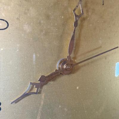 LOT 123B: Vintage Wooden Hanging Wall Clock