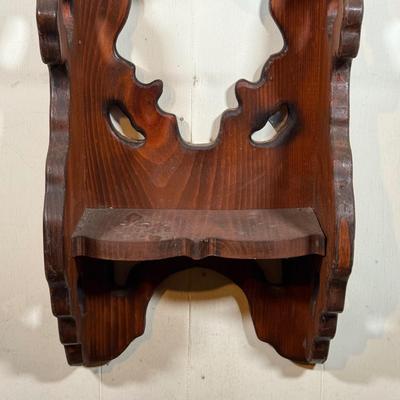 LOT 123B: Vintage Wooden Hanging Wall Clock