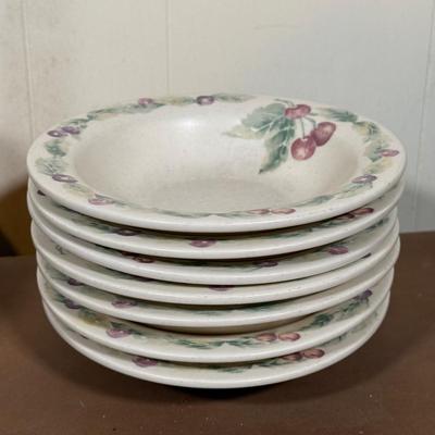 LOT 127B: Pfaltzgraff Jamberry Dinnerware Collection