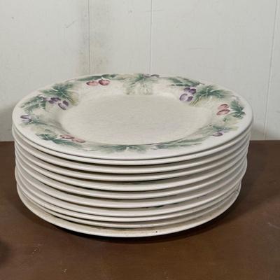 LOT 127B: Pfaltzgraff Jamberry Dinnerware Collection