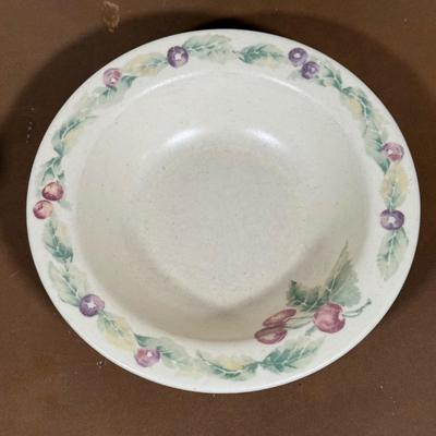 LOT 127B: Pfaltzgraff Jamberry Dinnerware Collection