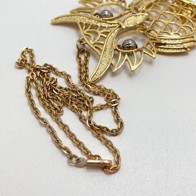 LOT 19: Collection of Owl Jewelry - Necklaces and Pendants (18" to 24")