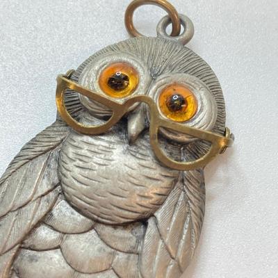LOT 19: Collection of Owl Jewelry - Necklaces and Pendants (18" to 24")