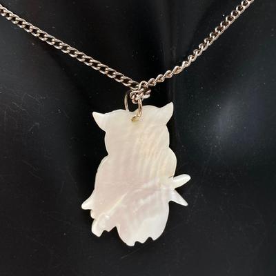 LOT 19: Collection of Owl Jewelry - Necklaces and Pendants (18" to 24")