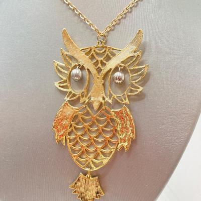 LOT 19: Collection of Owl Jewelry - Necklaces and Pendants (18" to 24")