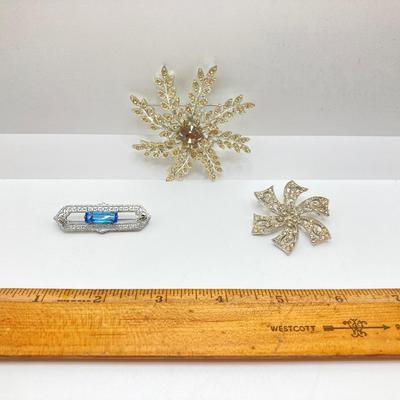 LOT 23: Vintage Brooch / Pin Collection