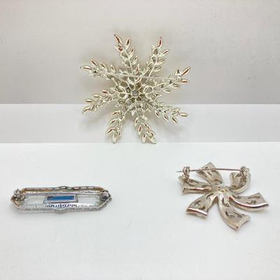 LOT 23: Vintage Brooch / Pin Collection
