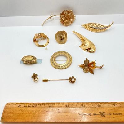 LOT 24: Large Collection of Gold Tone Jewelry - Pins, Brooches and Ring