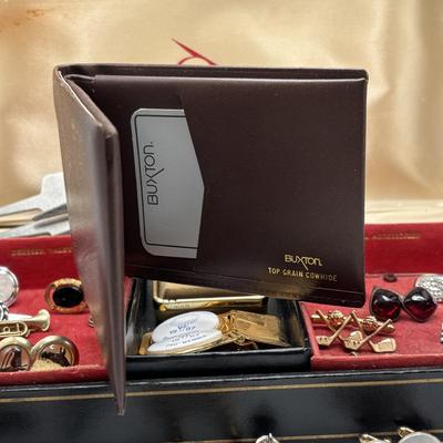 LOT 81 Men's Jewelry Collection: Cufflinks, Tie Clips, Buxton Wallet