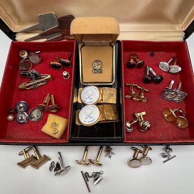 LOT 81 Men's Jewelry Collection: Cufflinks, Tie Clips, Buxton Wallet