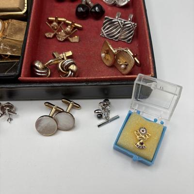 LOT 81 Men's Jewelry Collection: Cufflinks, Tie Clips, Buxton Wallet