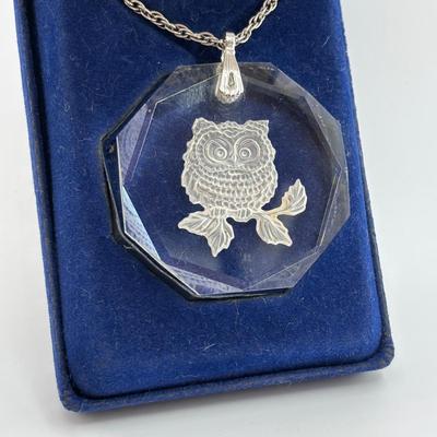 LOT 83: Vintage 20" Hallmark Glass Hand Carved Intaglio Owl Pendant Necklace in Original Box