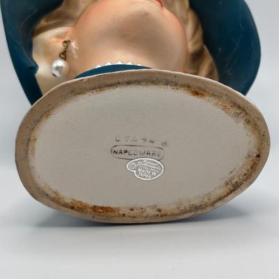 LOT 100: Vintage Napco Ware Lady Head Vase