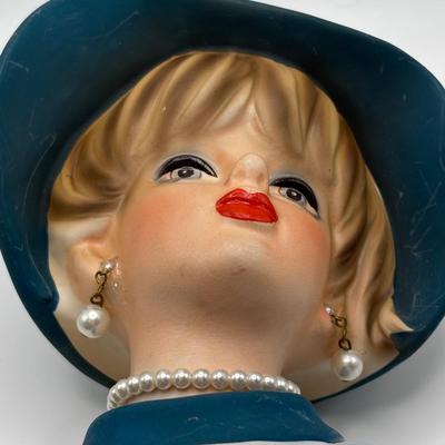 LOT 100: Vintage Napco Ware Lady Head Vase