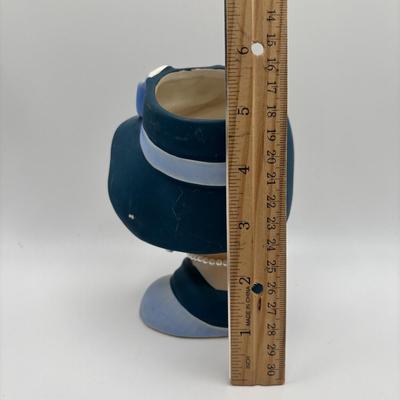 LOT 100: Vintage Napco Ware Lady Head Vase
