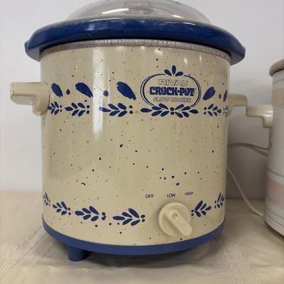 LOT 109: Rival Crock Pots - Untested
