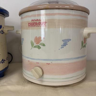 LOT 109: Rival Crock Pots - Untested