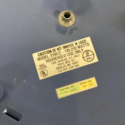 LOT 109: Rival Crock Pots - Untested