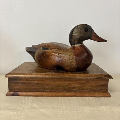 LOT 111: Wooden Duck Decoy Box, Mallards in Flight Avon Serving Tray and Leather Wrapped Vessel/Vase-Italy