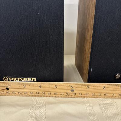 LOT 112: Pioneer Full Range CS-X5 Bookshelf/Wall Hanging Speakers- only 7.5"