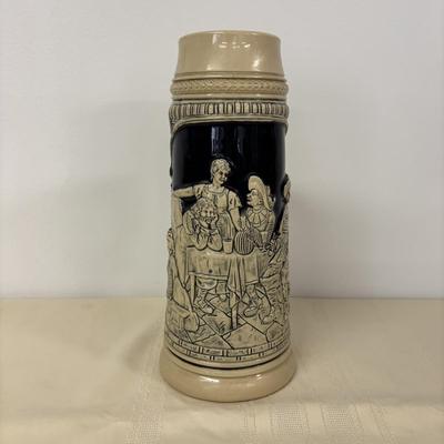 LOT 114: Vintage Western Germany Stein (1.5 liters) & 1992 Budweiser Christmas Steins (5)