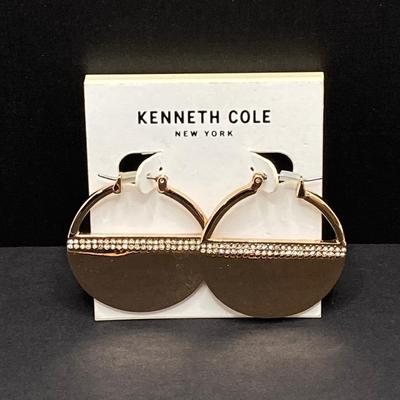 LOT 120: Gold Tone Hand Jewelry / Ring Holder with Collection of Earrings - Kenneth Cole, Baublebar and More