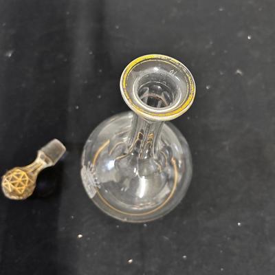 Glass decanter