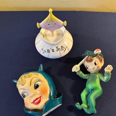 VINTAGE COLLECTIBLE LOT