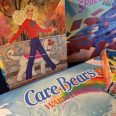 VINTAGE BOARD GAME LOT