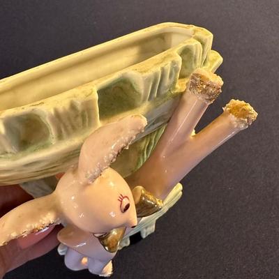 VINTAGE WALL POCKET, PLANTER LOT