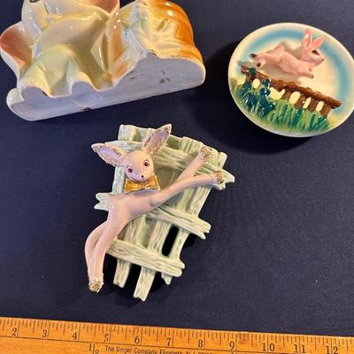 VINTAGE WALL POCKET, PLANTER LOT