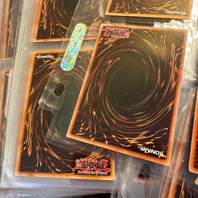 YU GI OH TRADING CARD LOT